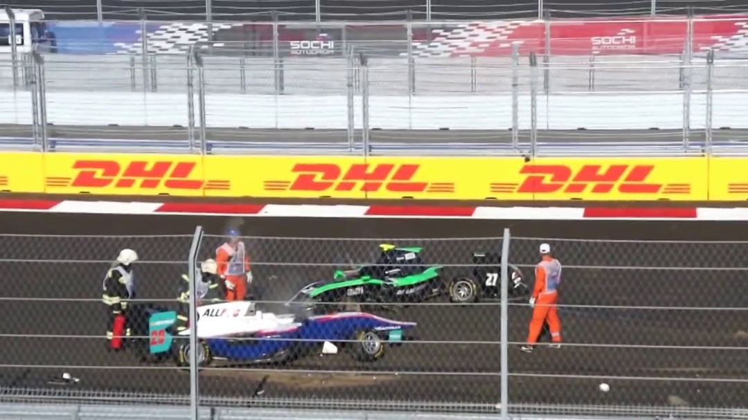 Авария на Формуле 1 Сочи 2014